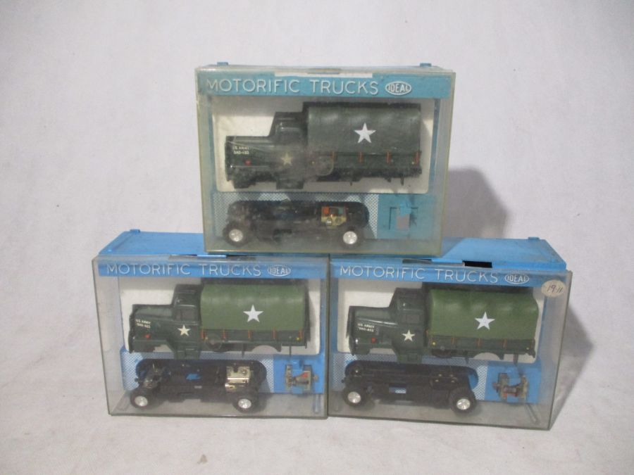 Three vintage cased matching Ideal military Motorific Trucks, along with two boxed Life-Like Hobby - Image 2 of 7
