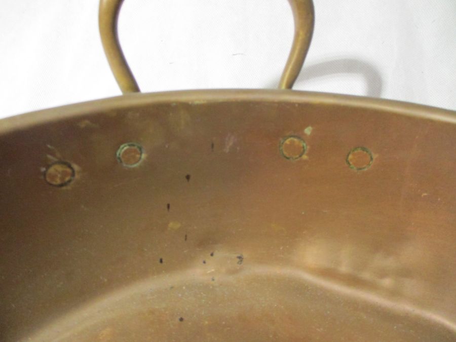 A copper jam/preserve pan - Image 5 of 6