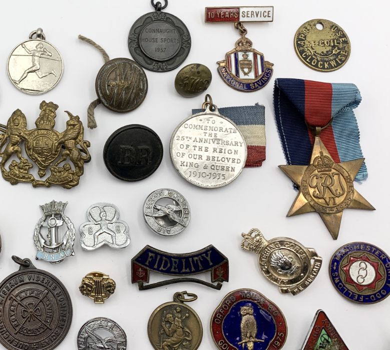 A small collection of various badges, medallions etc - Image 2 of 5