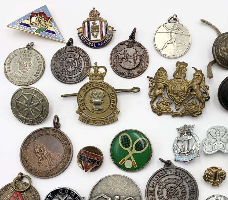 A small collection of various badges, medallions etc - Image 3 of 5
