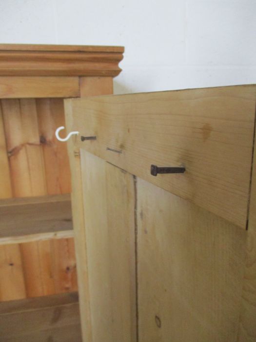 A pine panelled cupboard with single door - Image 7 of 8