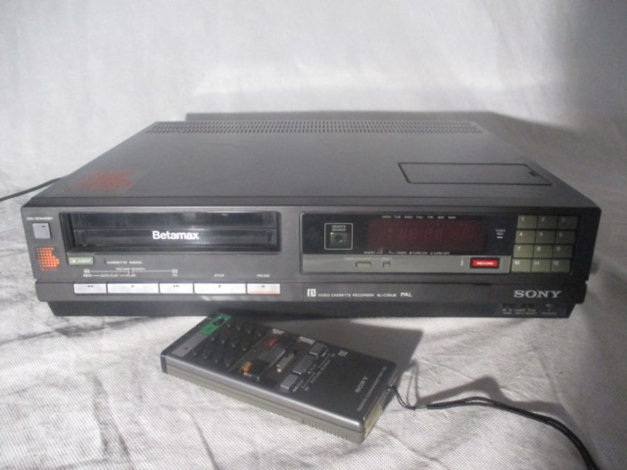 A Sony SL-C30UB Betamax video recorder ( untested)