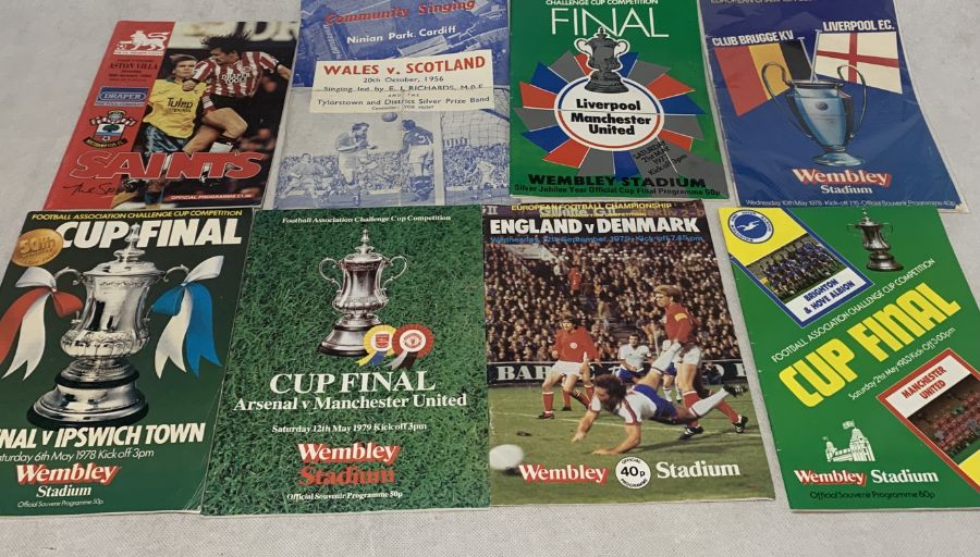 A collection of vintage football programmes from the 1950's onwards - Image 12 of 12