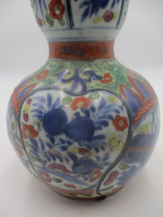 A Japanese 19th Century double gourd vase in the Imari palette, height 29cm - Image 8 of 12