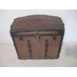 A dome top trunk (London)