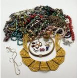 A collection of costume jewellery along with a 9ct gold necklace (A/F) 2.7g