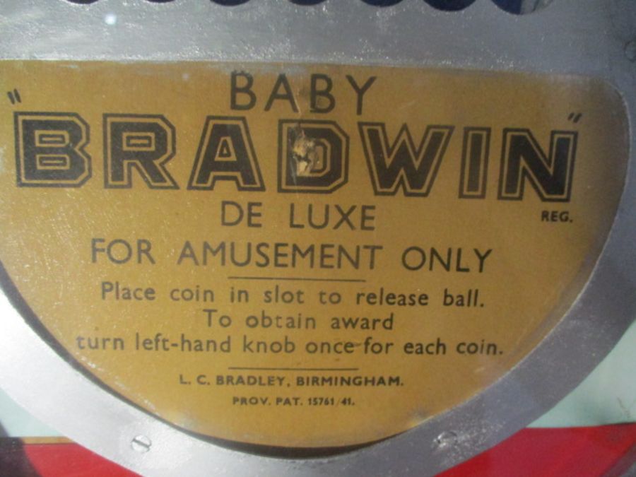 A Baby Bradwin De Luxe amusement arcade penny slot machine by L C Bradwin, Birmingham - Image 2 of 11