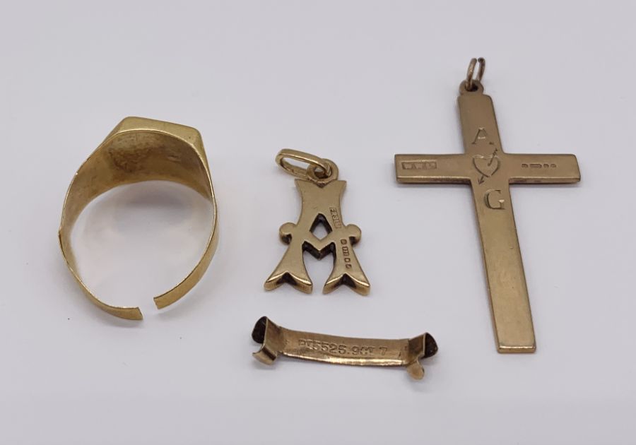 Four pieces of "scrap" gold three pieces marked 9ct, the ring (A/F) unmarked, possibly 14ct (1. - Image 2 of 2