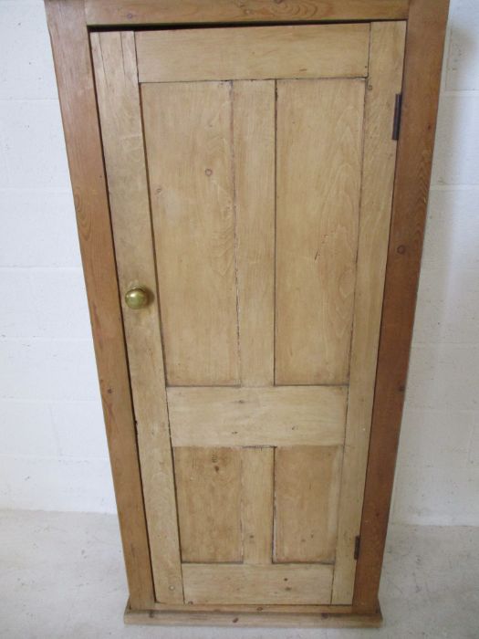 A pine panelled cupboard with single door - Image 8 of 8