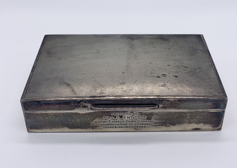 A hallmarked silver cigarette box - Image 2 of 4