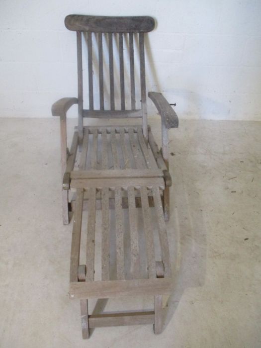 A wooden garden steamer chair. A/F - Image 5 of 9