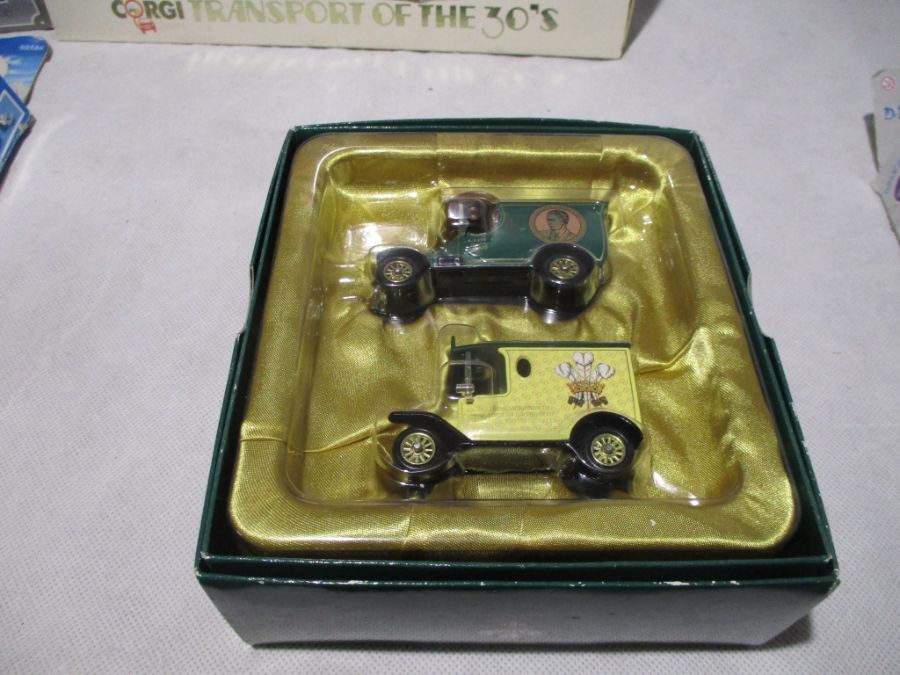 A collection of boxed die-cast vehicles including Corgi Transport of The 30's, Lledo Promotional - Image 20 of 21