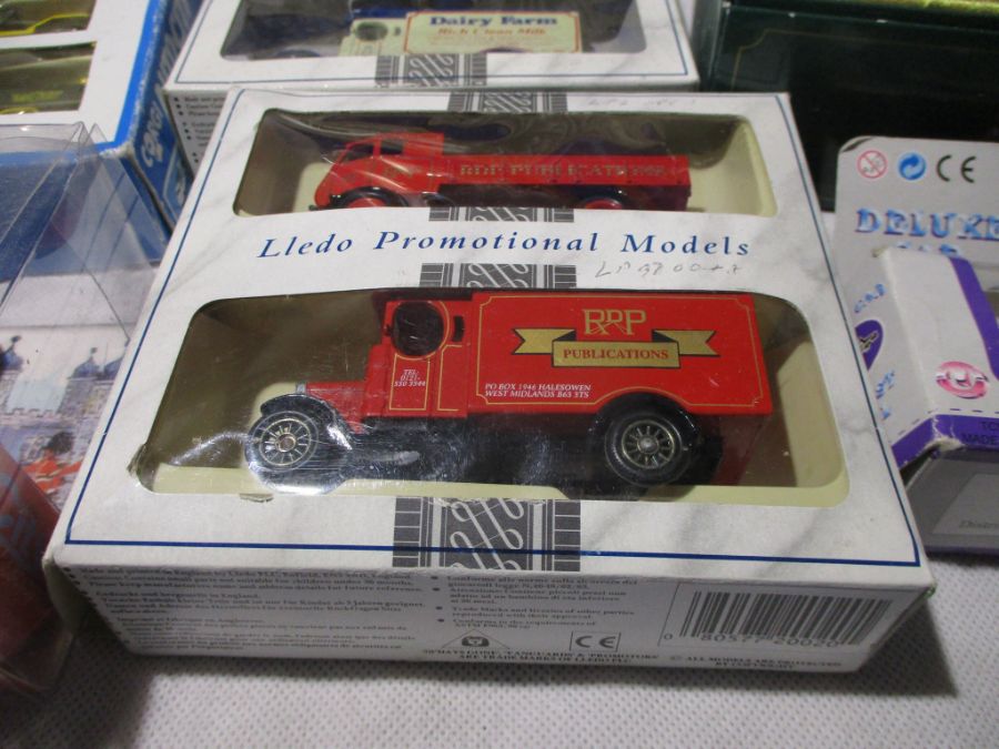 A collection of boxed die-cast vehicles including Corgi Transport of The 30's, Lledo Promotional - Image 8 of 21