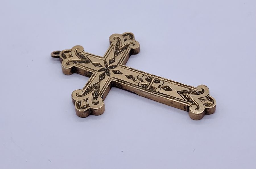 An unmarked Victorian 9ct rose gold cross, weight 4g - Image 2 of 2