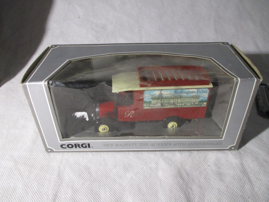A collection of boxed die-cast vehicles including Corgi Transport of The 30's, Lledo Promotional - Image 13 of 21