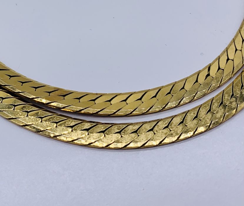 A 9ct gold necklace, weight 20g - Image 2 of 2