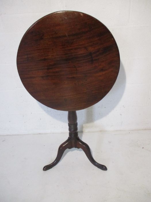 A Georgian mahogany occasional tip up table on tripod base. - Image 5 of 7