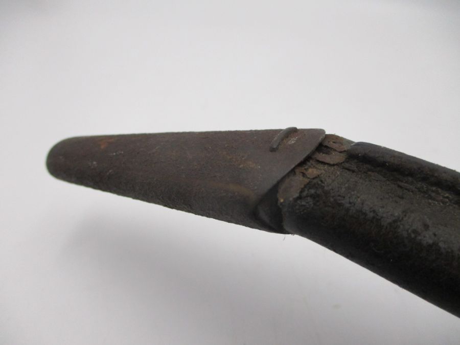 British Lee Metford Mk1 bayonet in leather scabbard stamped Sanderson, 1892 with Broad Arrow stamp - Image 10 of 11