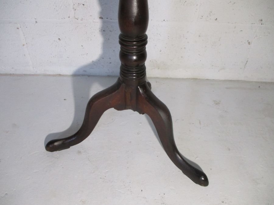 A Georgian mahogany occasional tip up table on tripod base. - Image 3 of 7