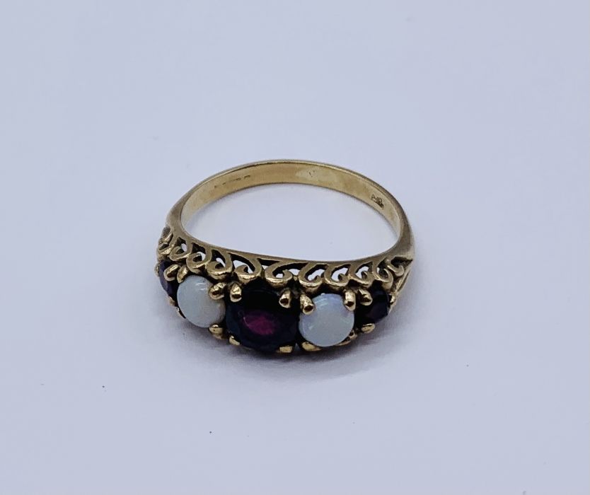 A Victorian 9ct gold garnet and opal five stone ring - Image 2 of 3