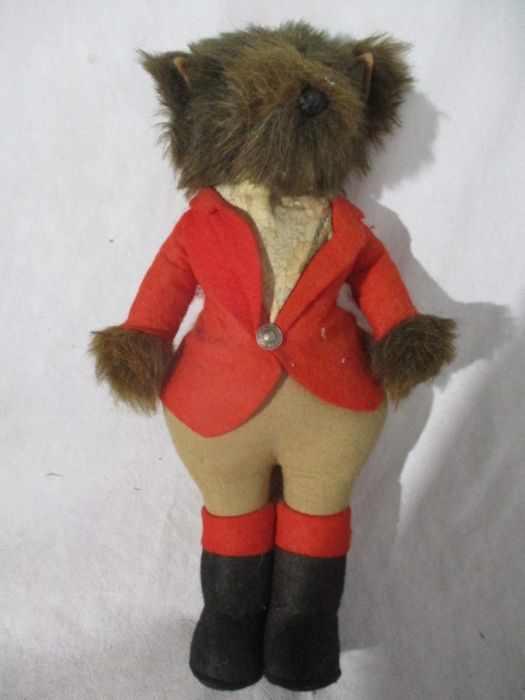 A collection of soft toys including a vintage Womble in Harley Davidson jacket, fox huntsman, - Image 5 of 21