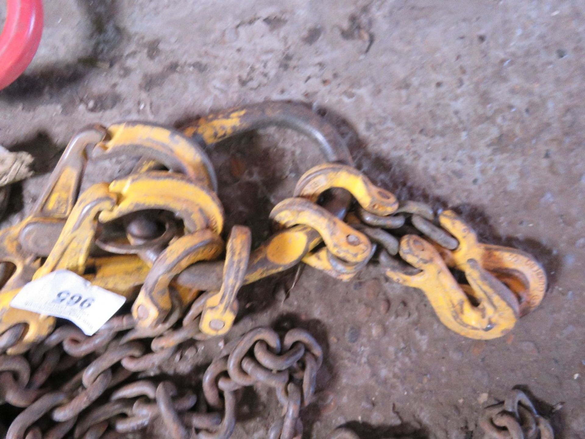 HEAVY DUTY TWIN LEGGED LIFTING CHAIN, WITH SHORTENERS, UNTESTED. - Image 2 of 2