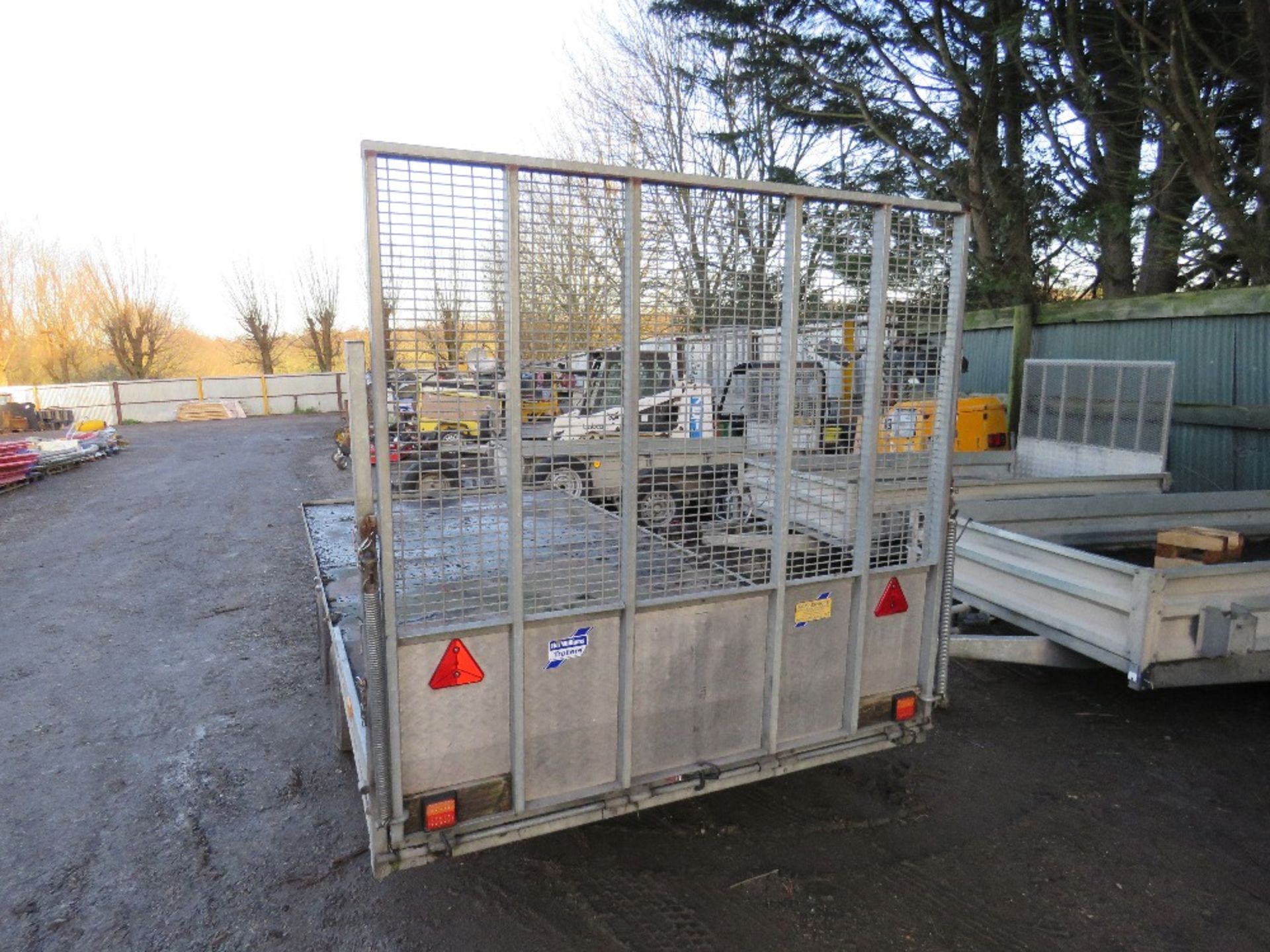 IFOR WILLIAMS LT146G BEAVER TAILED TWIN AXLE PLANT TRAILER. SN:SCK40000070515837. PREVIOUS COUNCIL U - Image 4 of 4