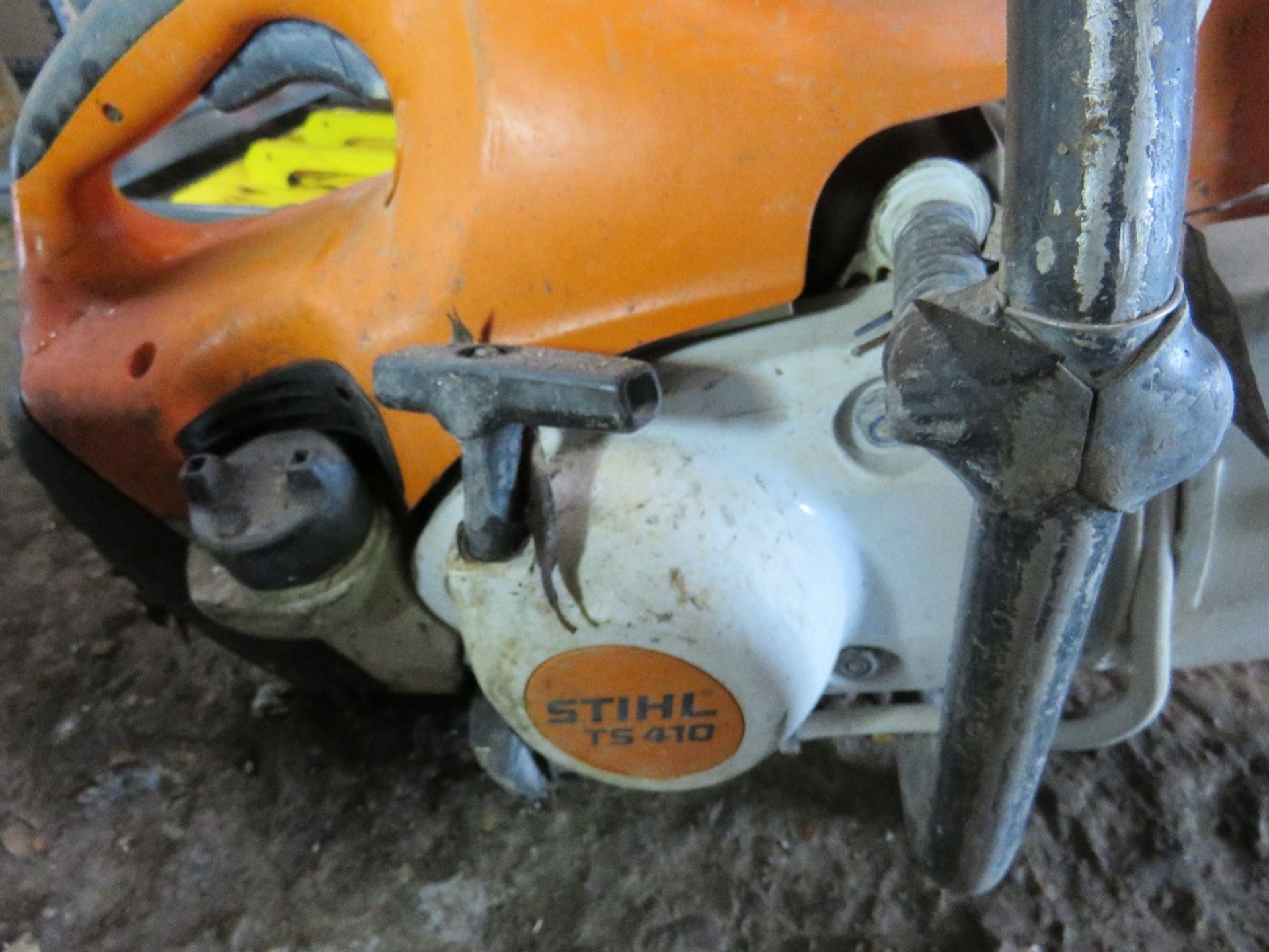 STIHL TS410 PETROL CUT OFF SAW WITH BLADE. - Image 3 of 4