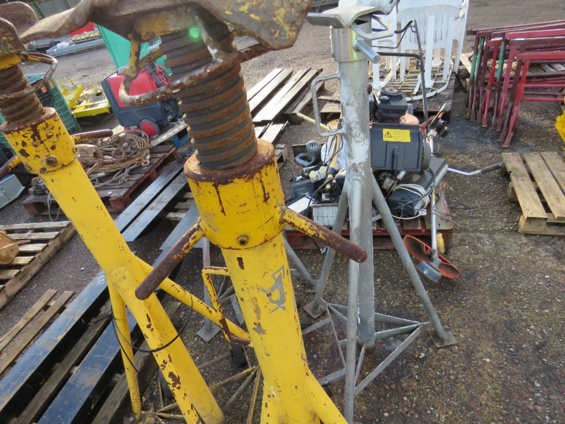 4 X HIGH REACH SUPPORT STANDS, 7500KG RATED. 2 X SOMERS TOTAL KARE TYPE AND 2 X OTHERS. SUITABLE FOR - Image 3 of 6