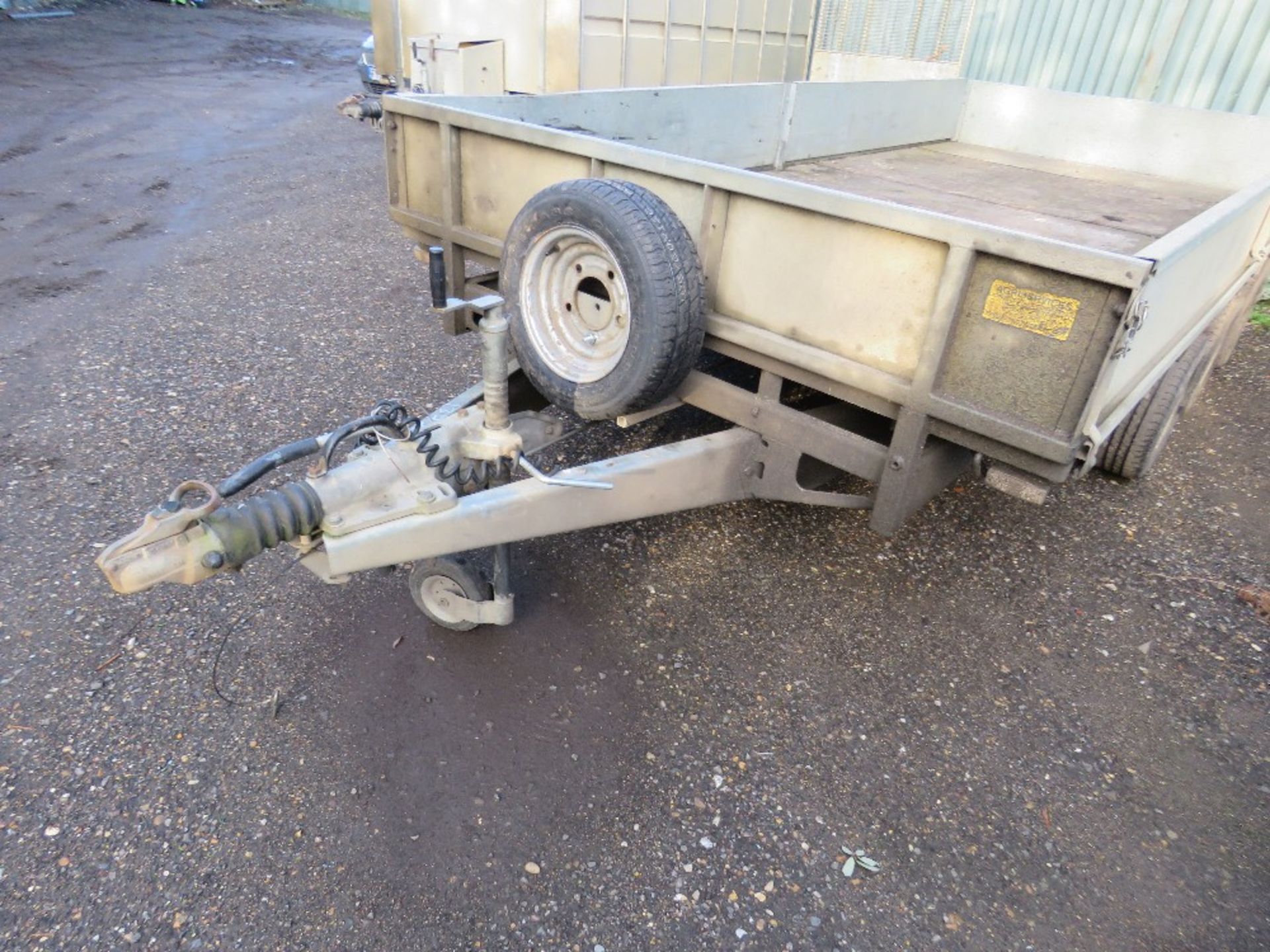 IFOR WILLIAMS LM146G3 TRIAXLED PLANT TRAILER. 14FT X 6FT WITH SLIDE OUT LOADING RAMPS, SPARE WHEEL A - Image 4 of 8