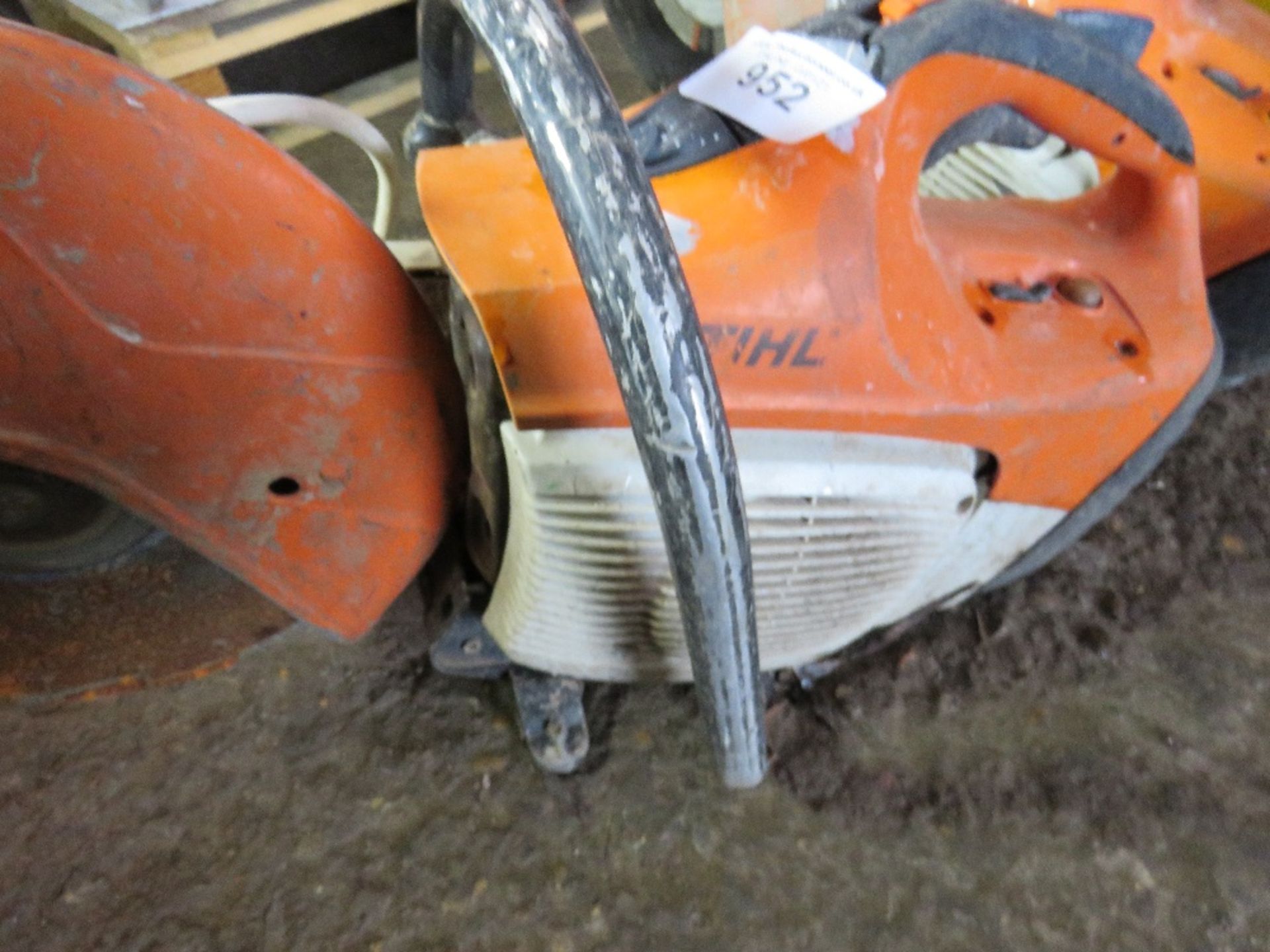 STIHL TS410 PETROL CUT OFF SAW WITH BLADE.