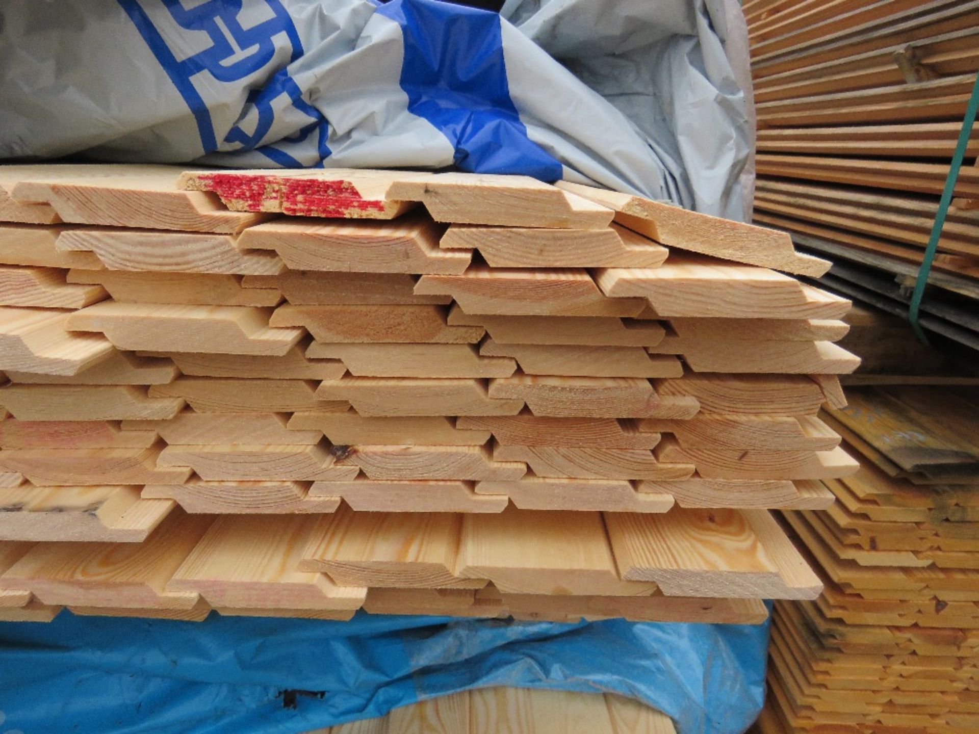 2 X PACKS OF WRAPPED UNTREATED SHIPLAP CLADDING TIMBER BOARDS, 1.86M X 8.5CM WITH A SINGLE TONGUE FO - Image 3 of 4