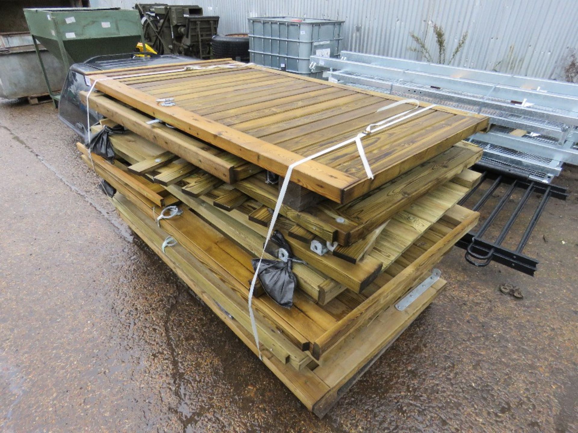PALLET CONTAINING APPROXIMATELY 12 X WOODEN PEDESTRIAN GATES. - Image 2 of 4