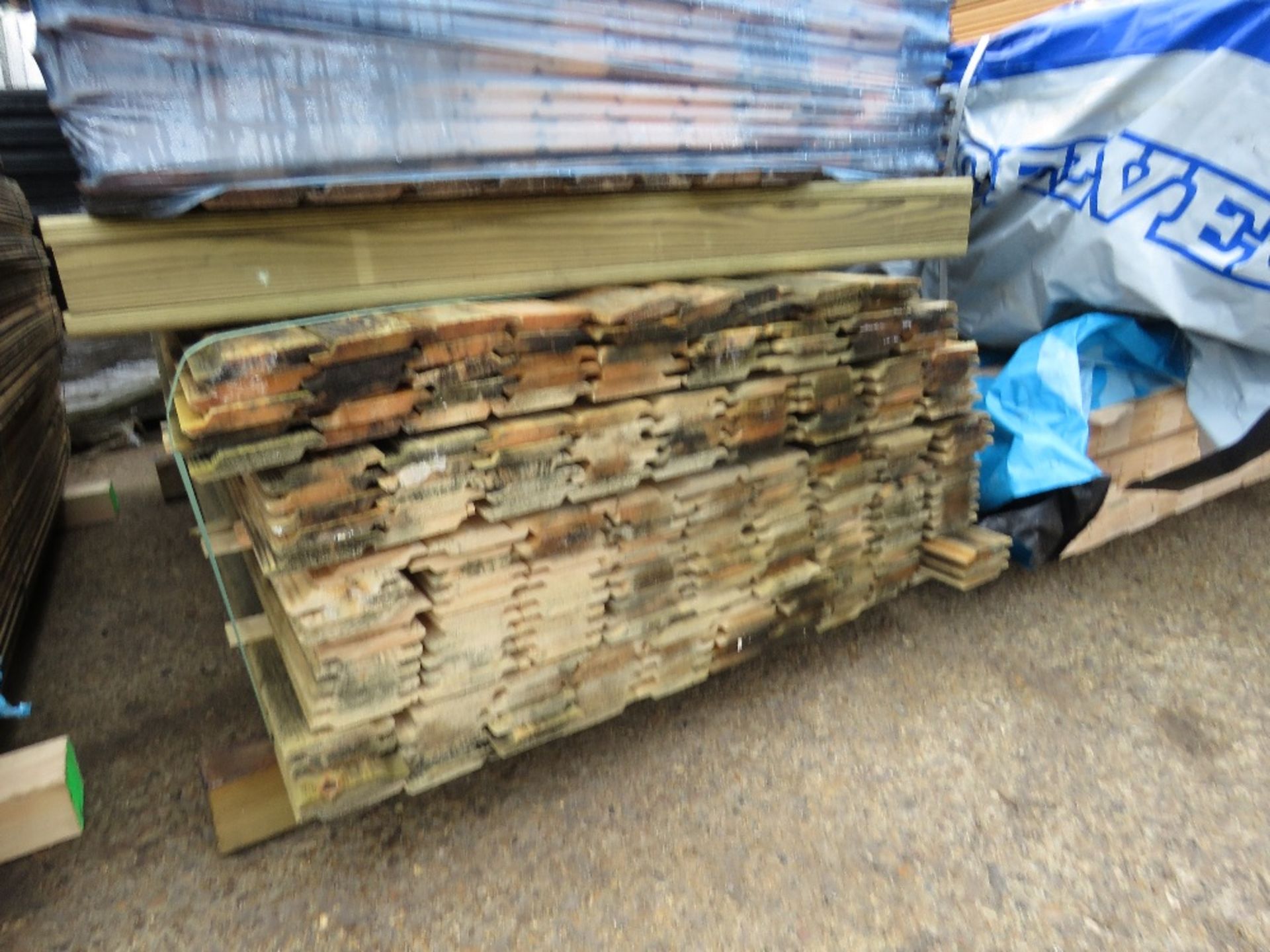 2 X PACKS OF UNTREATED SHIPLAP FENCE CLADDING, 1.55M AND 1.76M X 10CM. - Image 4 of 4