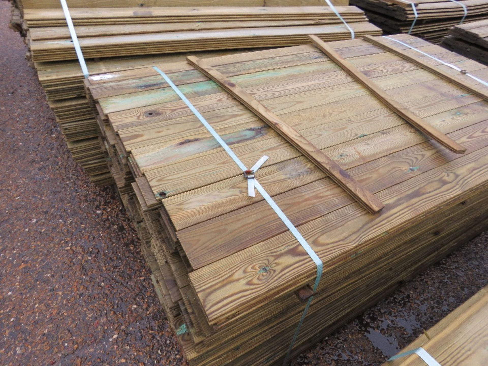 LARGE PACK OF FLAT CLADDING TIMBER BOARDS 10CM WIDE X 1.74M APPROX.