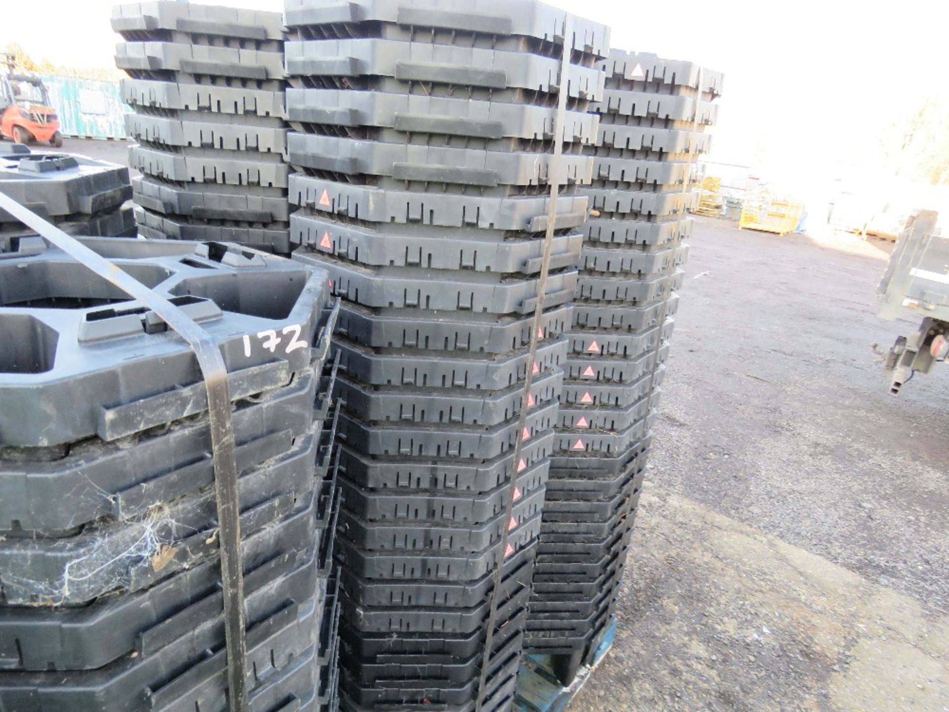 2 X PALLETS OF GREENLEAF URBAN TREE ROOT SYSTEMS. - Image 4 of 5