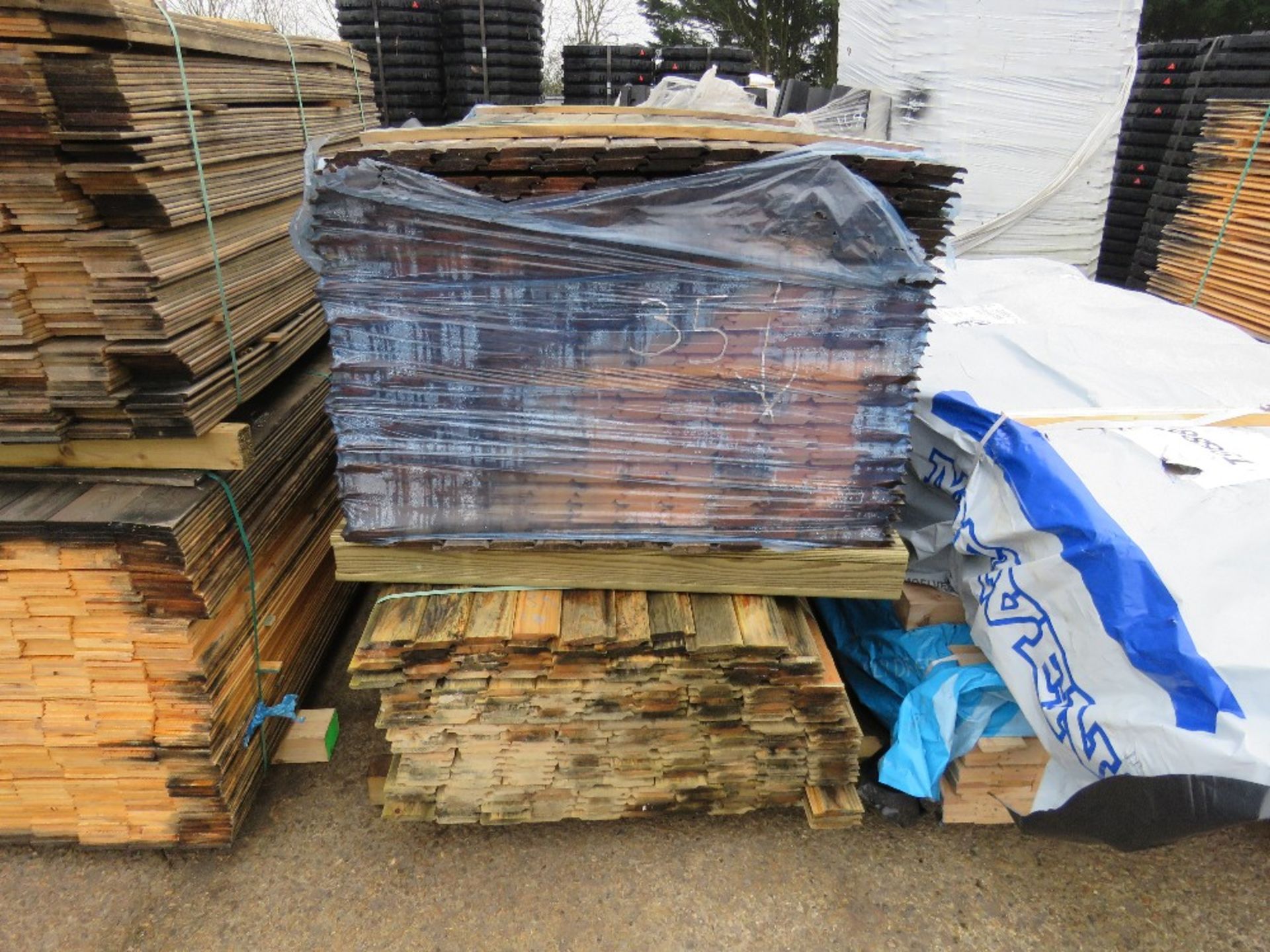 2 X PACKS OF UNTREATED SHIPLAP FENCE CLADDING, 1.55M AND 1.76M X 10CM.