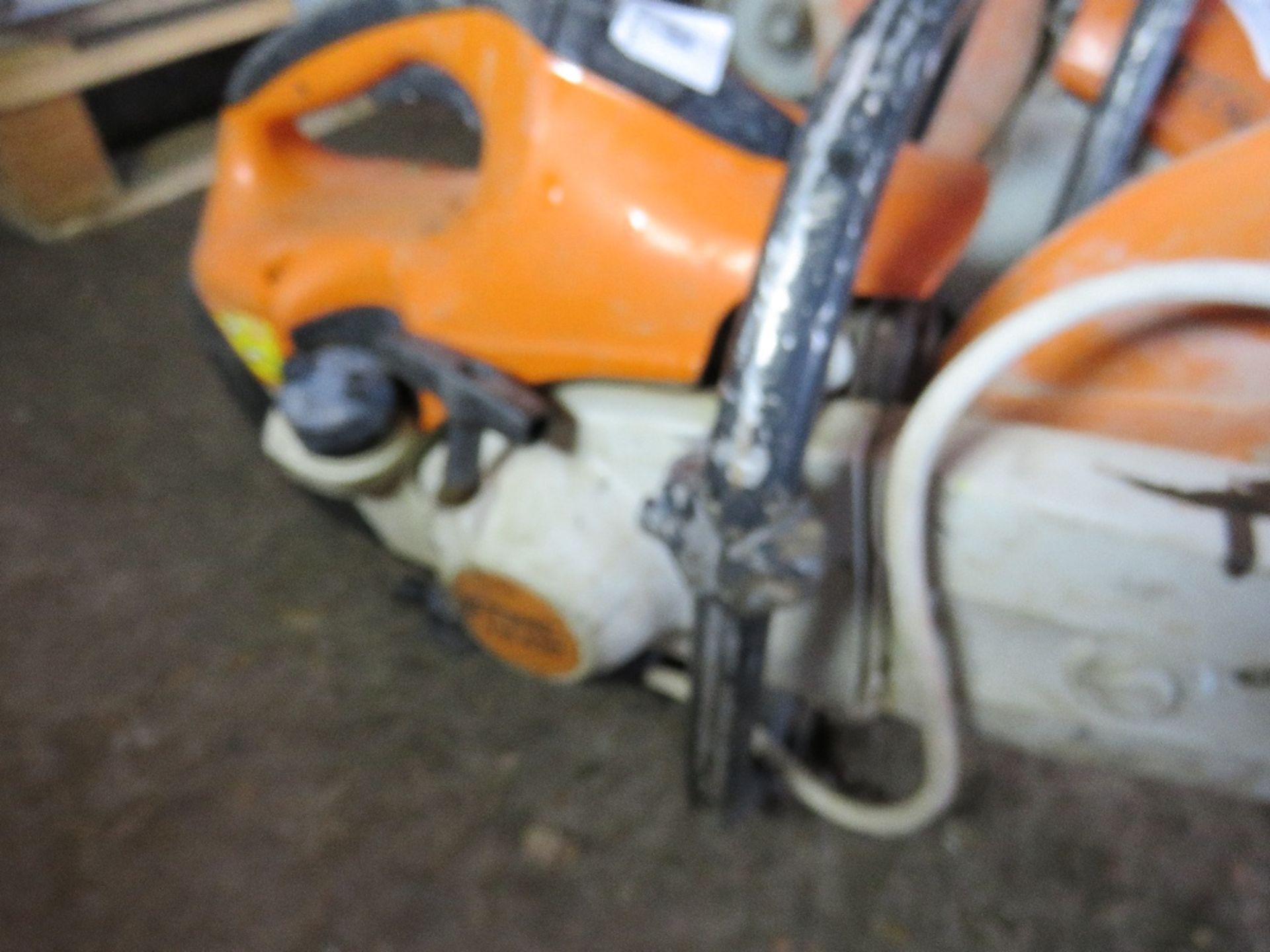 STIHL TS410 PETROL CUT OFF SAW WITH BLADE. - Image 2 of 4