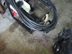 HONDA ENGINED PRESSURE WASHER WITH HOSE AND LANCE.