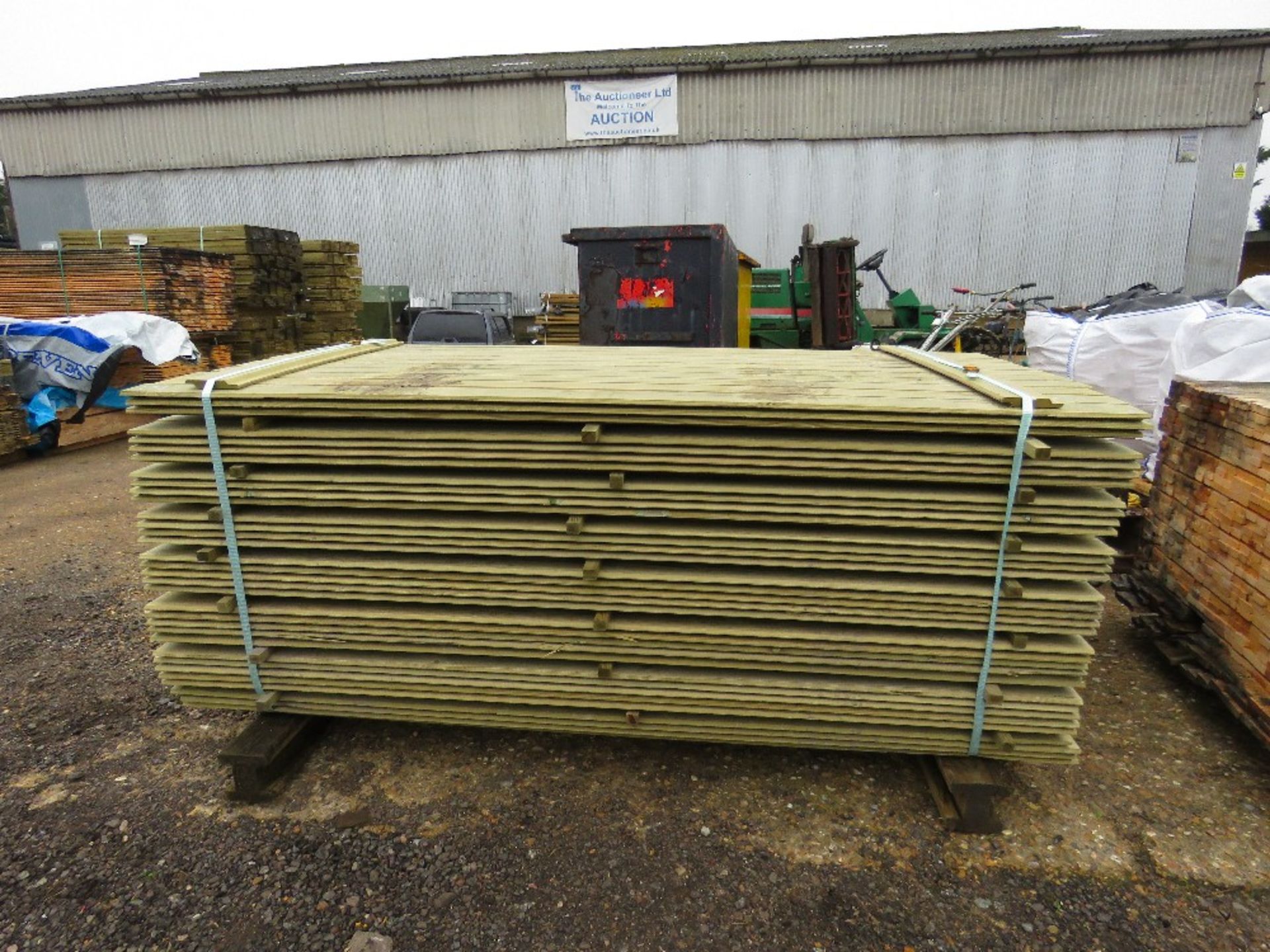 PACK OF SHIPLAP TIMBER CLADDING 1.73M X 10CM APPROX. - Image 2 of 3