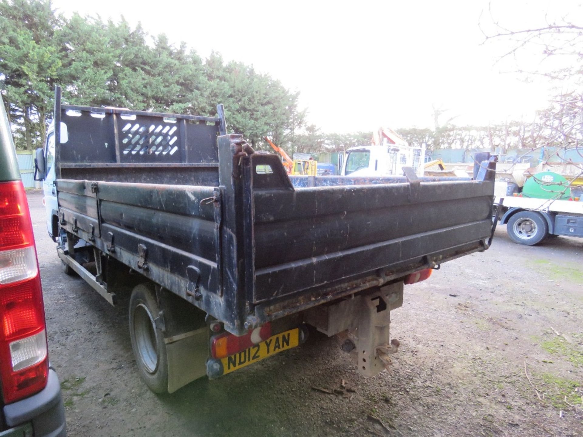 MITSUBISHI CANTER 7C15 7500KG TIPPER REG:GJ12 VYR (PRIVATE PLATE JUST REMOVED).56,611 REC MILES. - Image 5 of 9