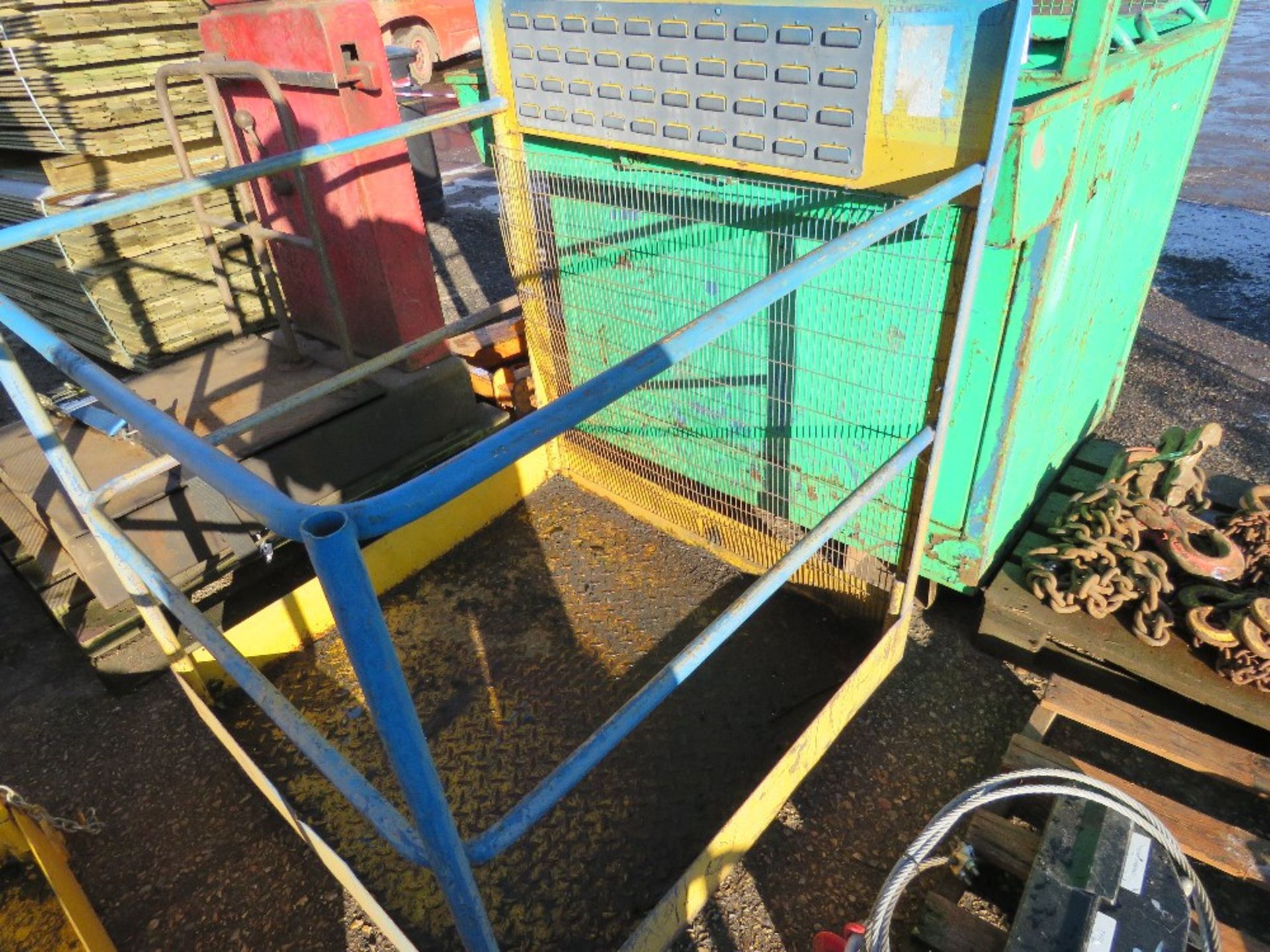 FORKLIFT MOUNTED MAN CAGE. - Image 2 of 2