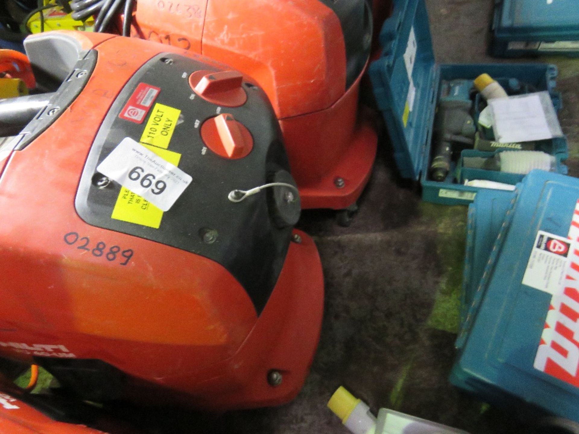 HILTI VC40-UM 110VOLT DUST EXTRACTION VACUUM (NO HOSE). SOURCED FROM DEPOT CLEARANCE PROJECT.