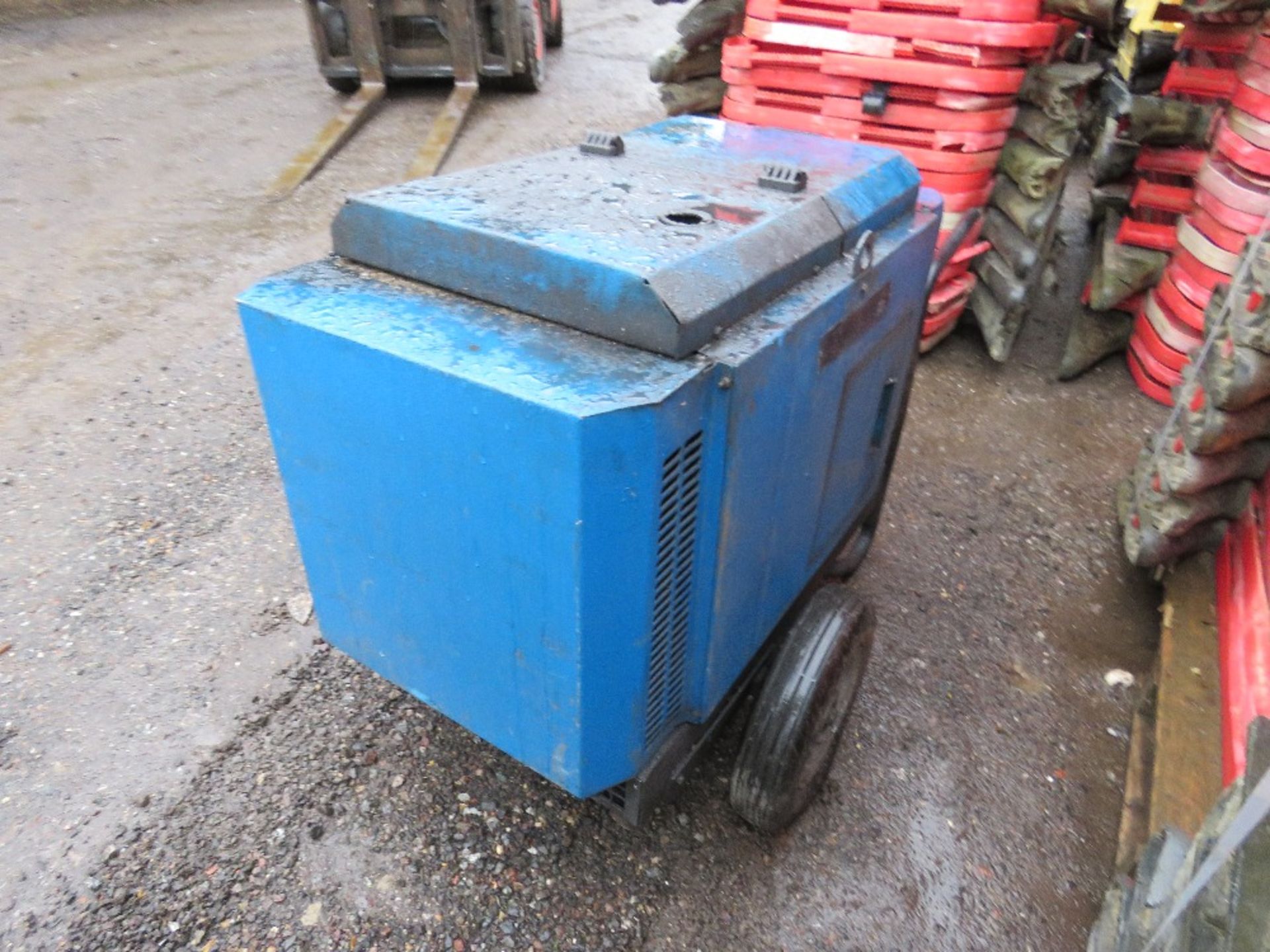 GENSET MPM 5/180 DIESEL WELDER BARROW WITH YANMAR ENGINE. NO BATTERY, UNTESTED. - Image 4 of 4