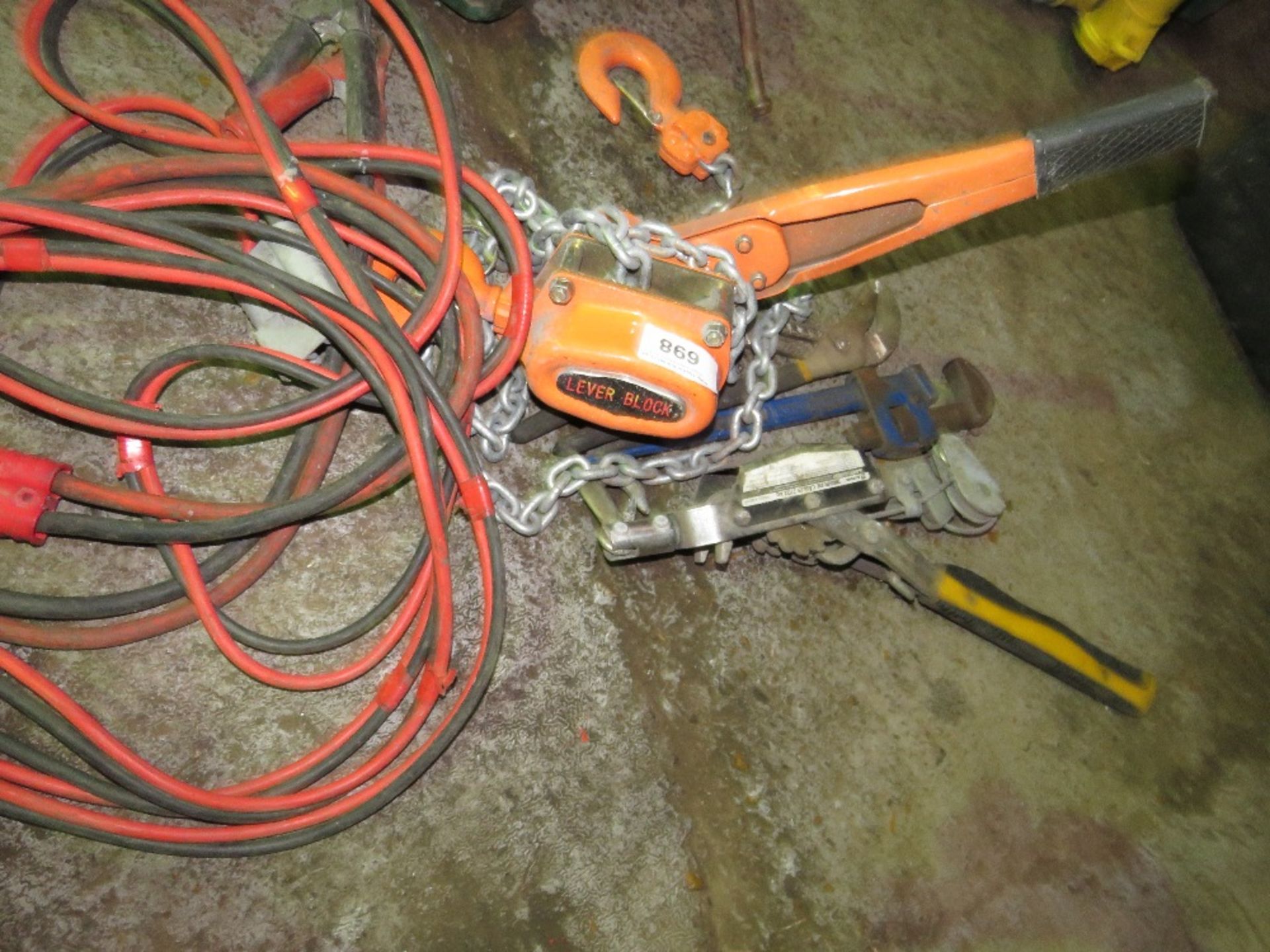 CHAIN PULLER, WINCH, 2 X SPANNERS AND JUMP LEADS. - Image 2 of 3