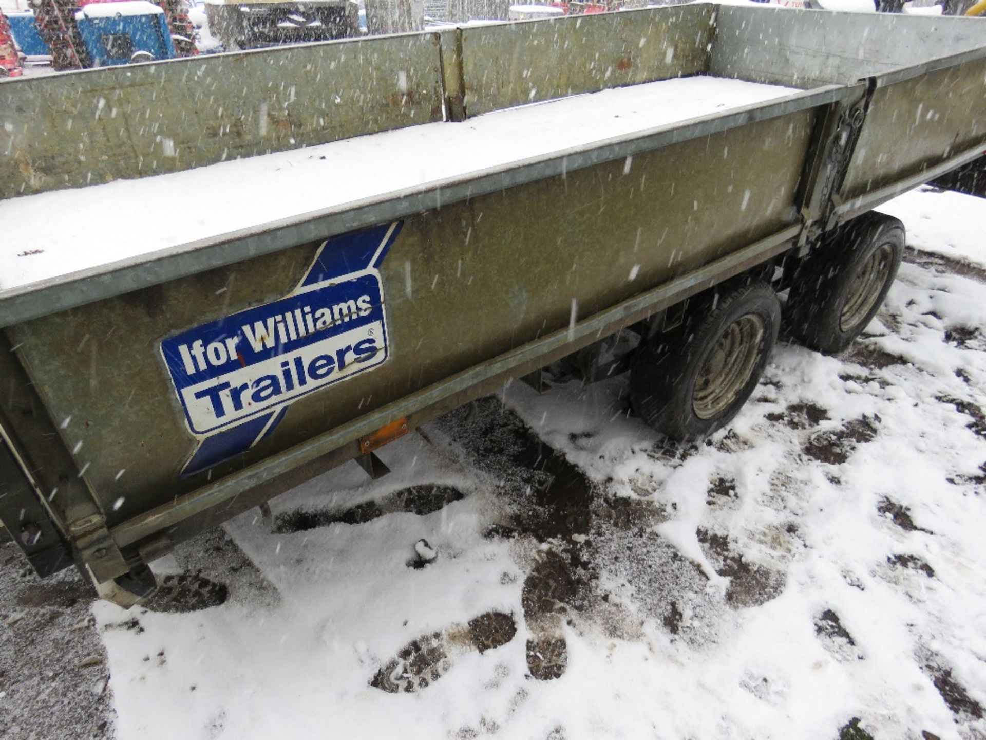 IFOR WILLIAMS LM125GHD TWIN AXLED PLANT TRAILER WITH SIDES. 12FT X 5FT APPROX SN:SCK60000060494932. - Image 5 of 9