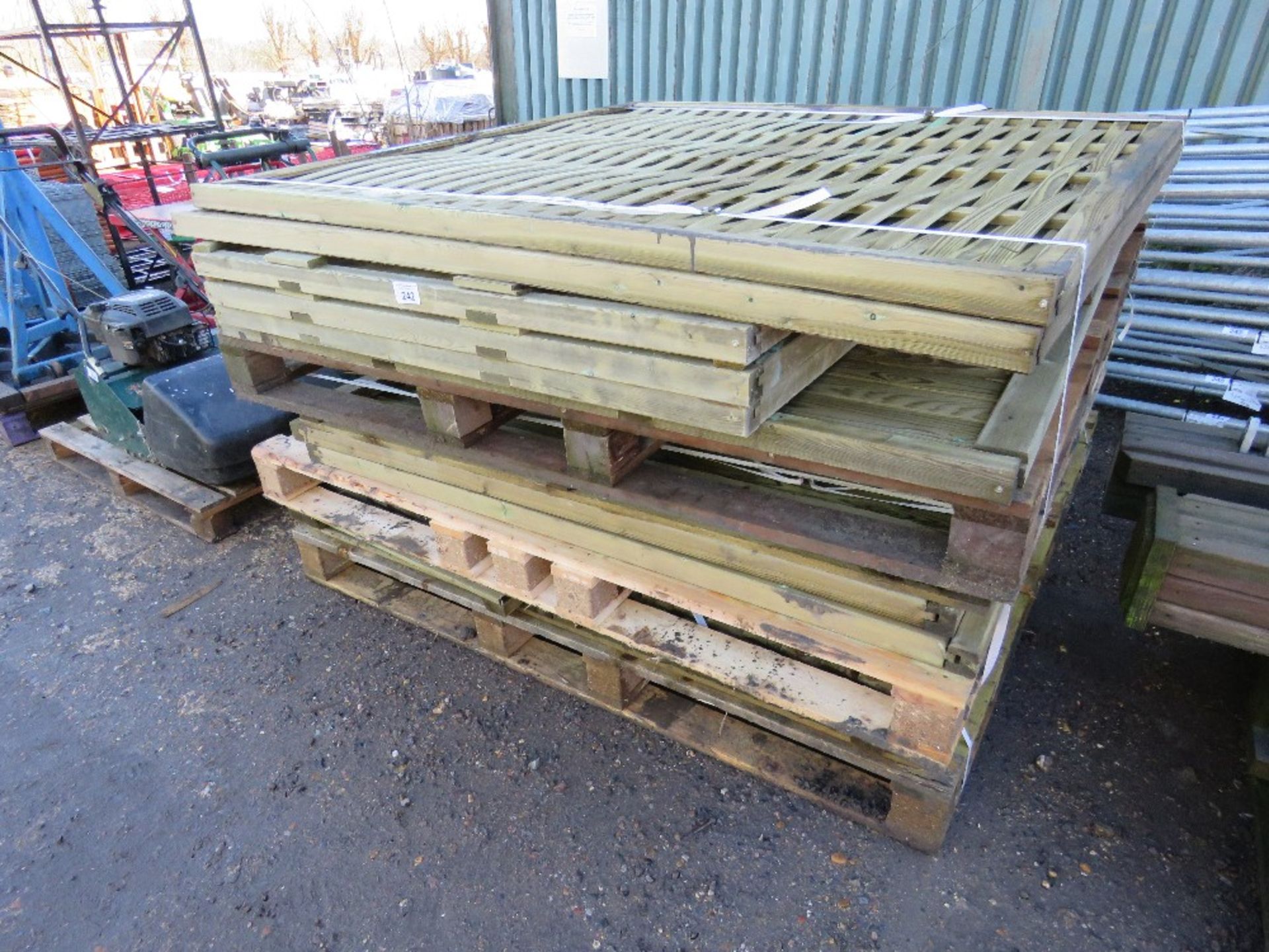 STACK OF 13 X APPROX ASSORTED WOODEN FENCE PANELS. - Image 3 of 5