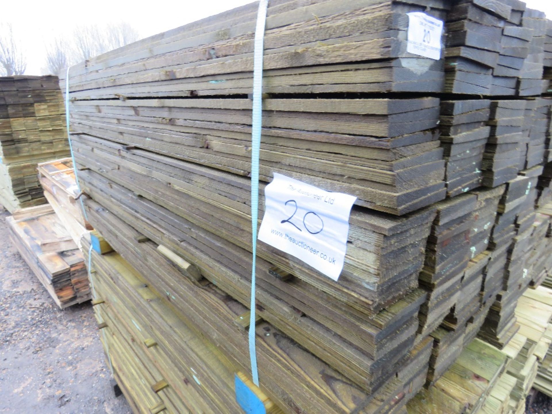 PACK OF TREATED FEATHER EDGE FENCE CLADDING BOARDS. 1.5M X 10CM APPROX. - Image 3 of 5