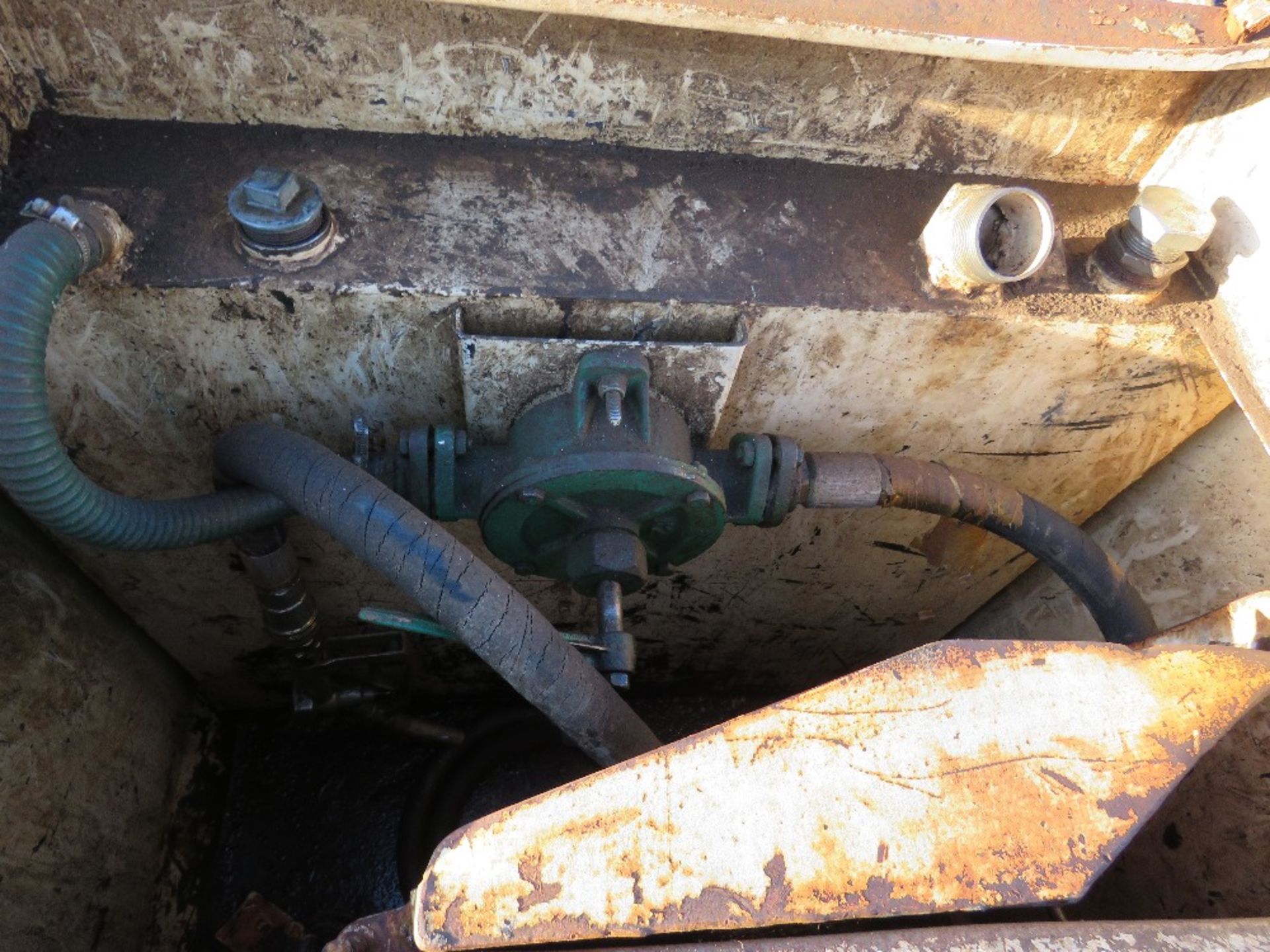 BUNDED FUEL TANK WITH PIPE AND MANUAL PUMP. - Image 2 of 3