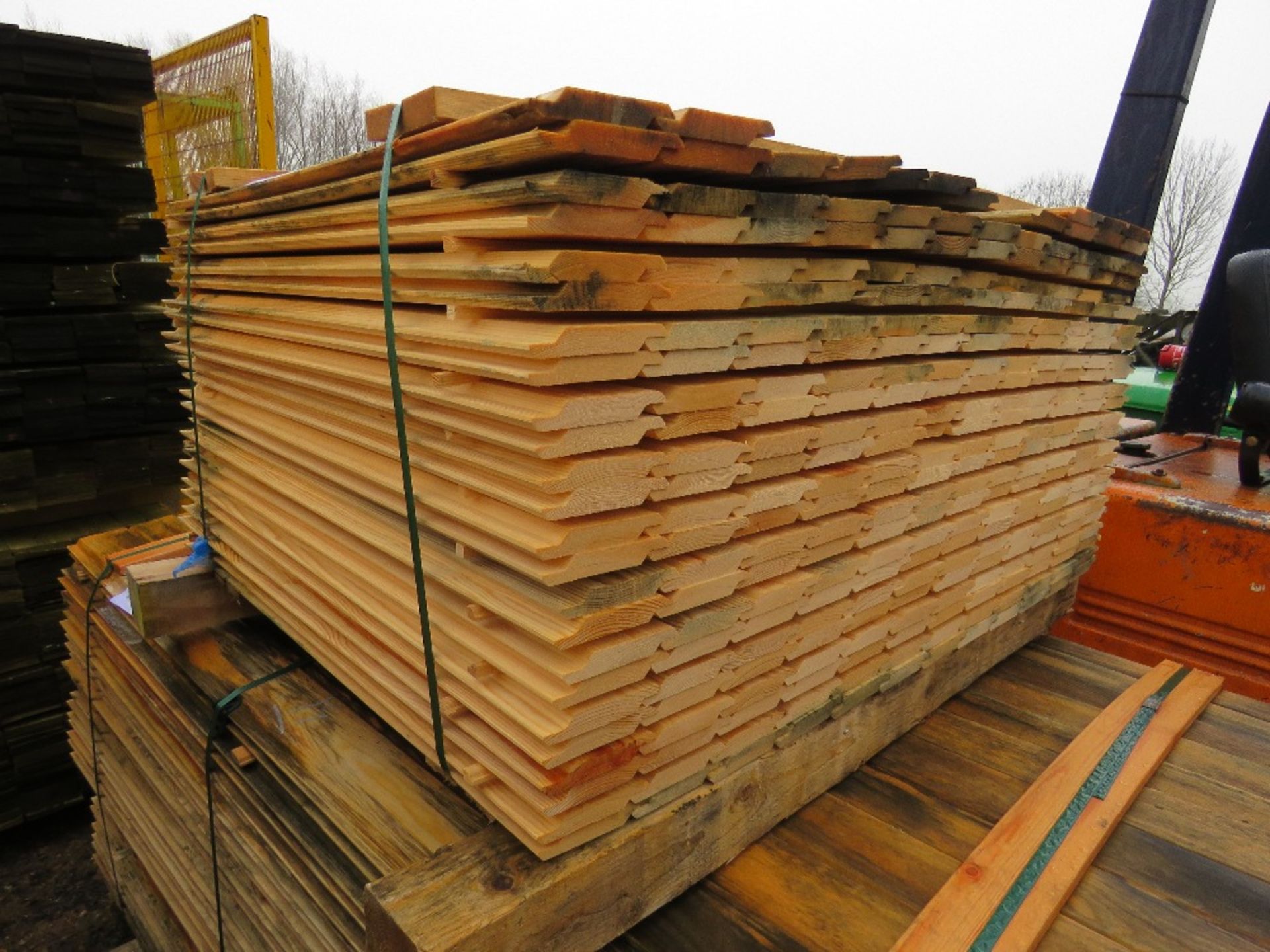 SMALL PACK OF UNTREATED SHIPLAP FENCE CLADDING BOARDS. 0.81M X 10CM APPROX. - Image 4 of 6